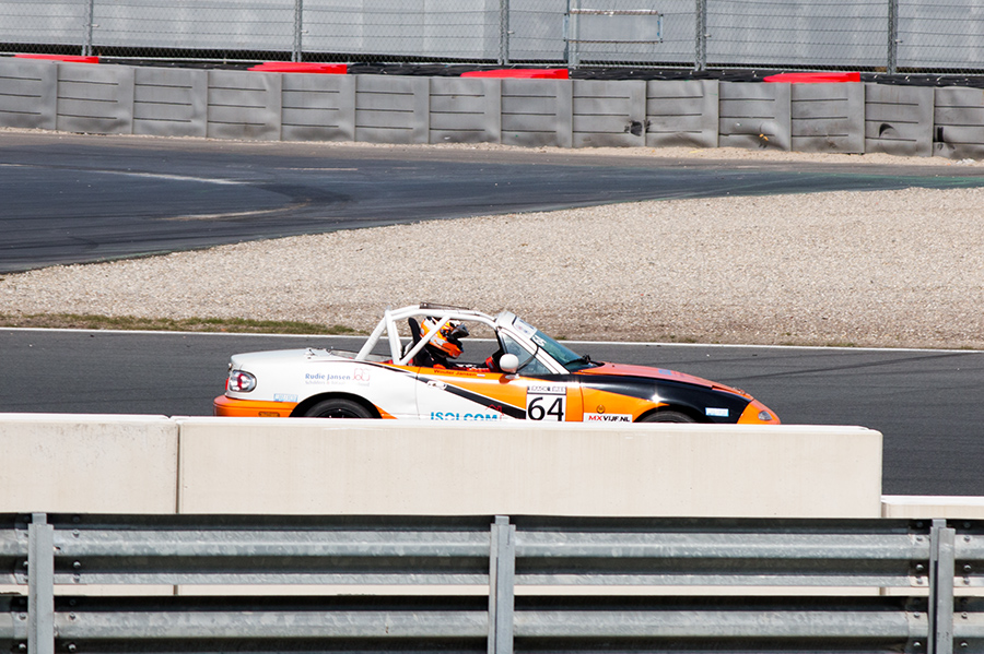 EOS 70D__2022_04_16_00055399